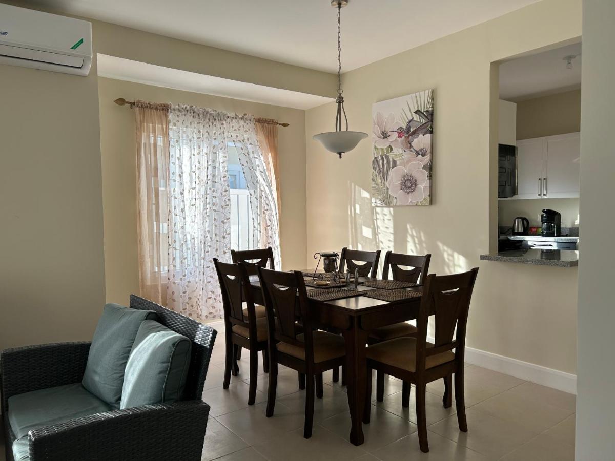 Seamist Villa @Oceanpointe Lucea Comfy 2Br W/Pool Gym & Parking Eksteriør billede