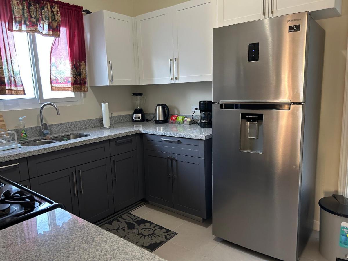 Seamist Villa @Oceanpointe Lucea Comfy 2Br W/Pool Gym & Parking Eksteriør billede