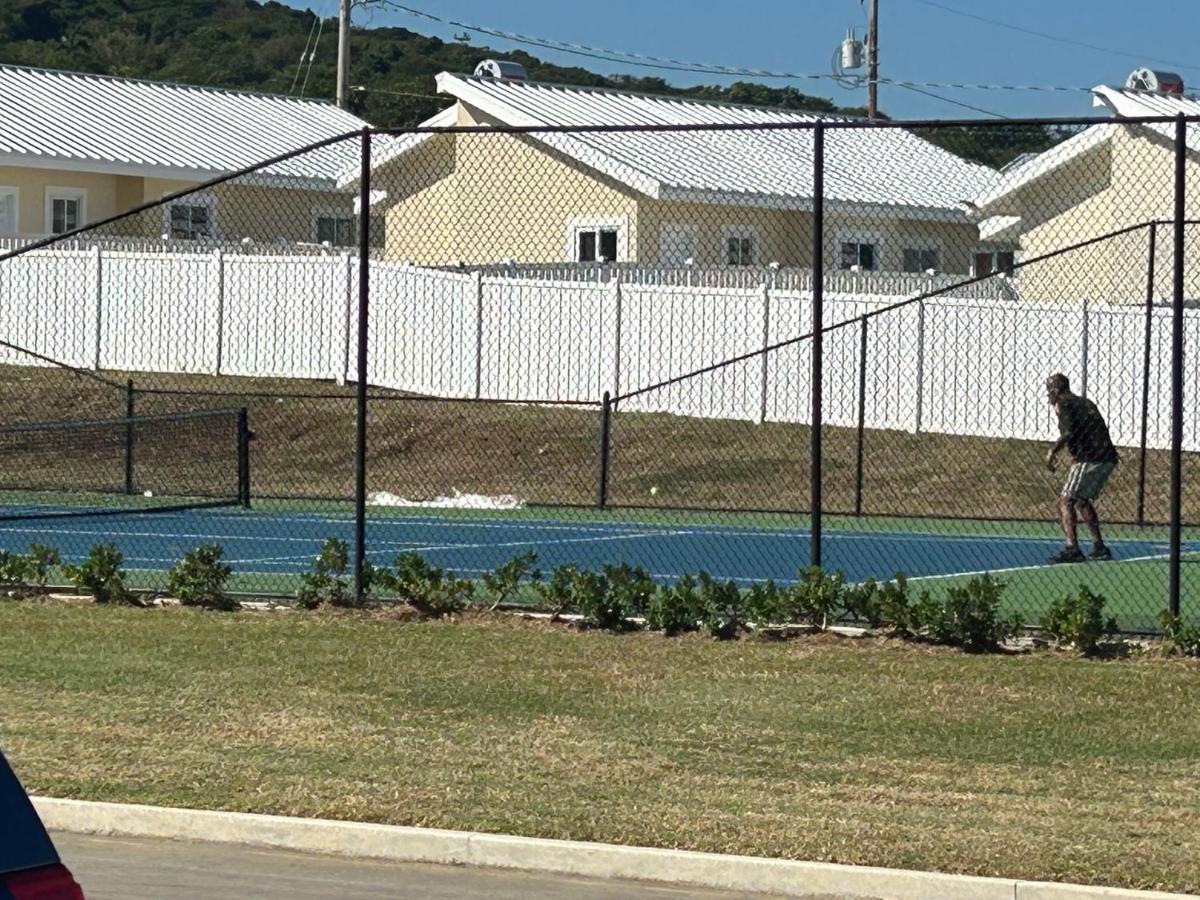 Seamist Villa @Oceanpointe Lucea Comfy 2Br W/Pool Gym & Parking Eksteriør billede