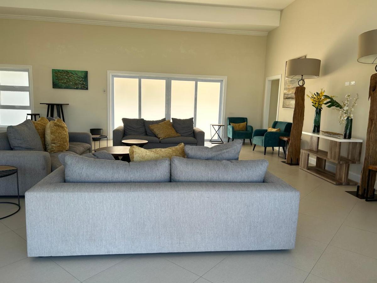 Seamist Villa @Oceanpointe Lucea Comfy 2Br W/Pool Gym & Parking Eksteriør billede