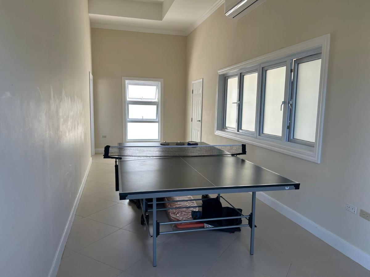 Seamist Villa @Oceanpointe Lucea Comfy 2Br W/Pool Gym & Parking Eksteriør billede