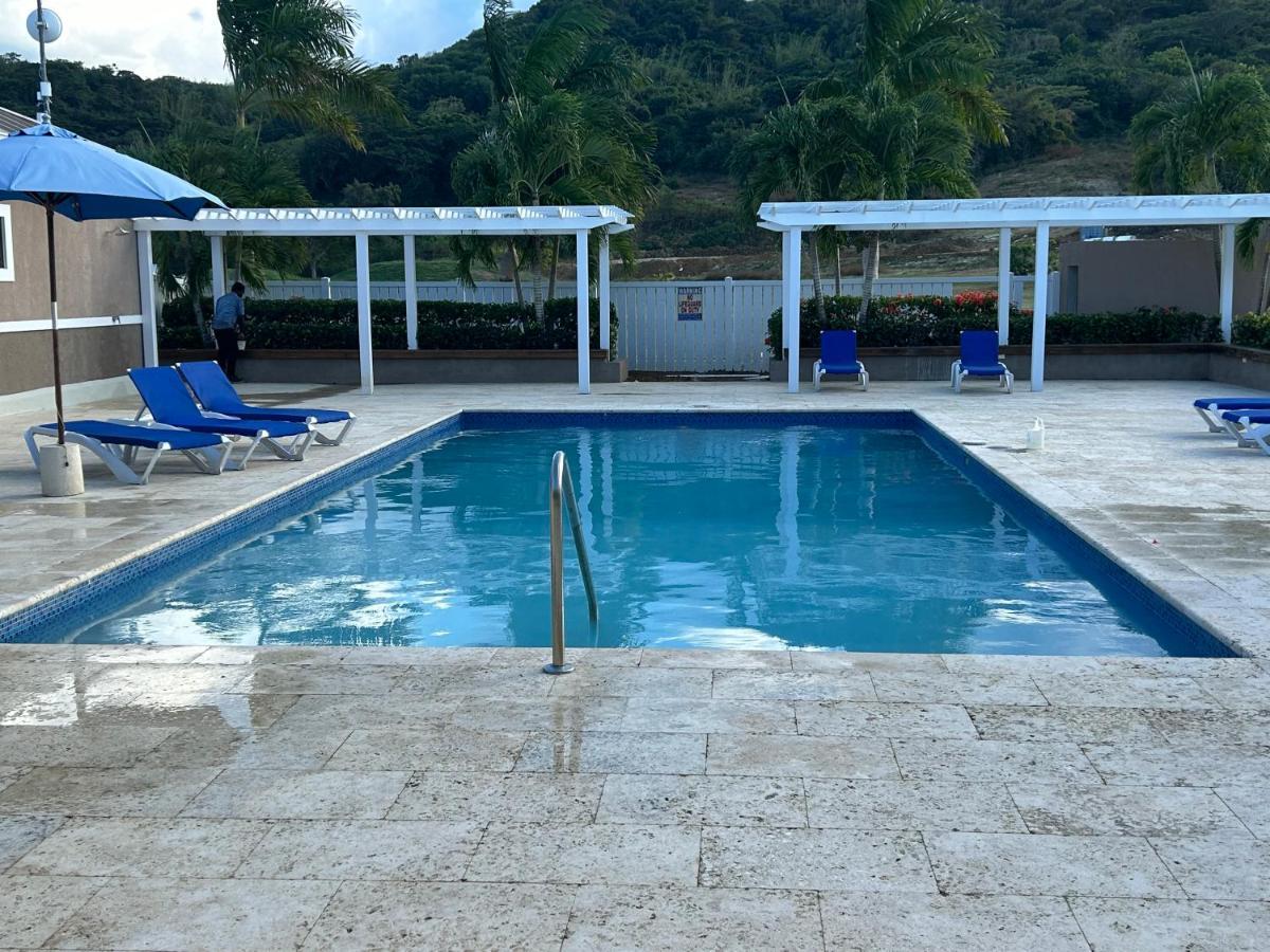 Seamist Villa @Oceanpointe Lucea Comfy 2Br W/Pool Gym & Parking Eksteriør billede