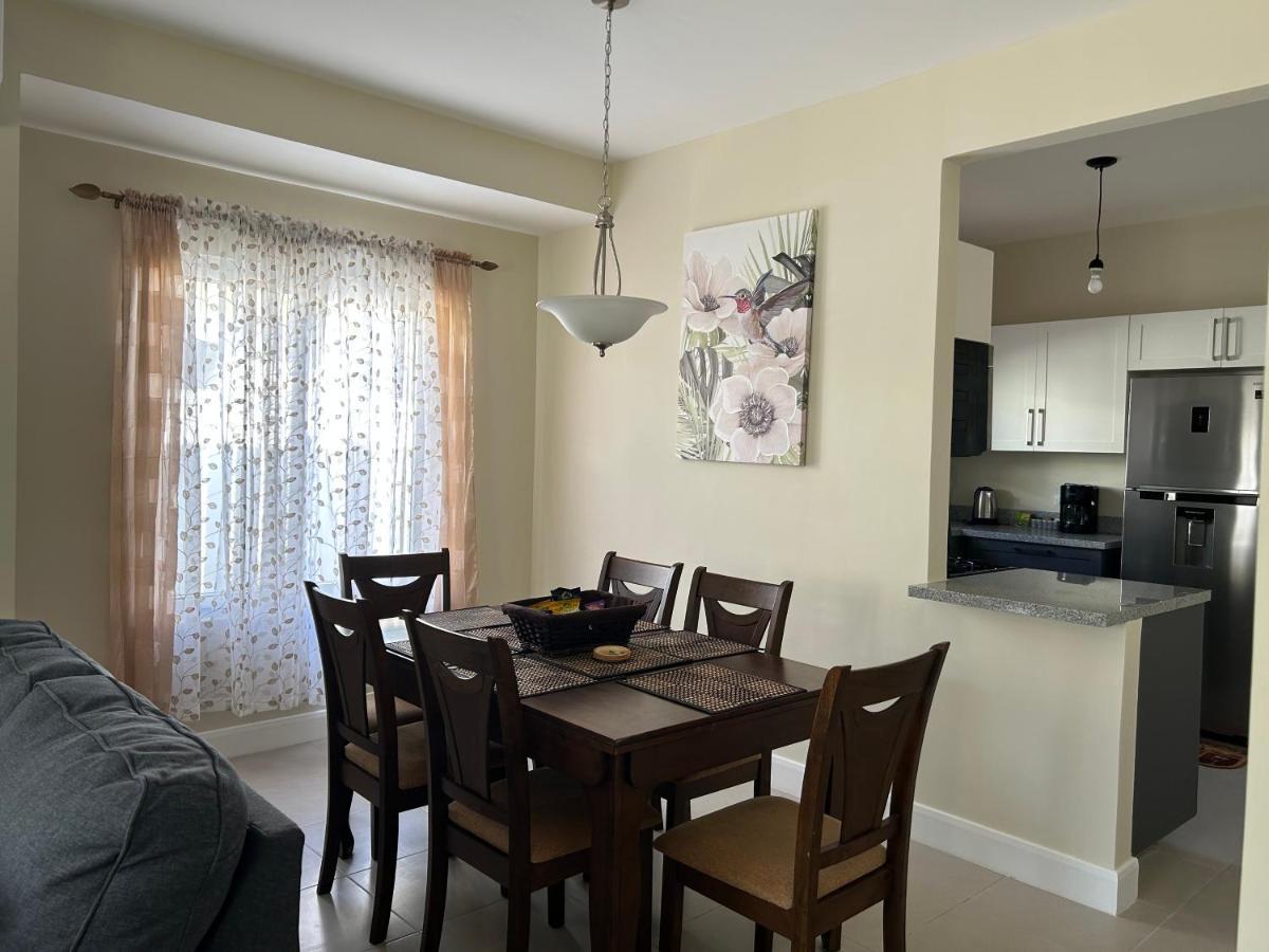 Seamist Villa @Oceanpointe Lucea Comfy 2Br W/Pool Gym & Parking Eksteriør billede
